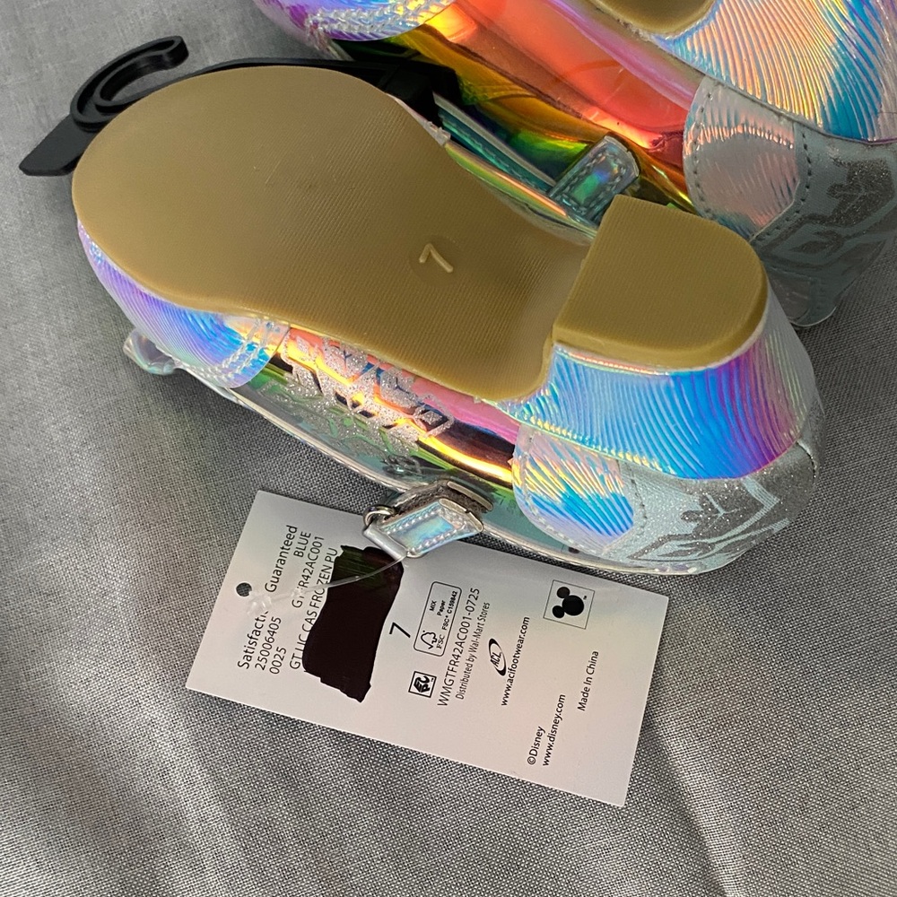 Disney Frozen Iridescent Dress Shoes - Picture 11 of 11